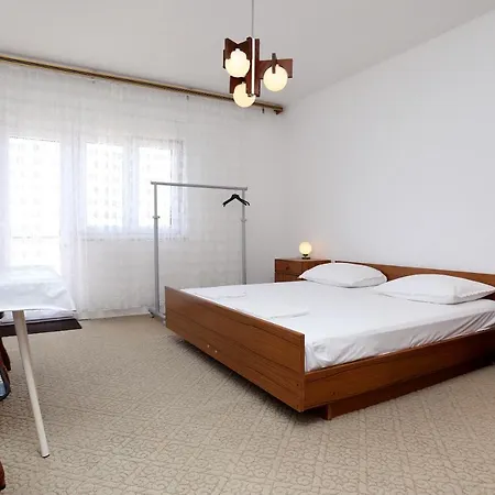 Guest house Apartman Knezo *